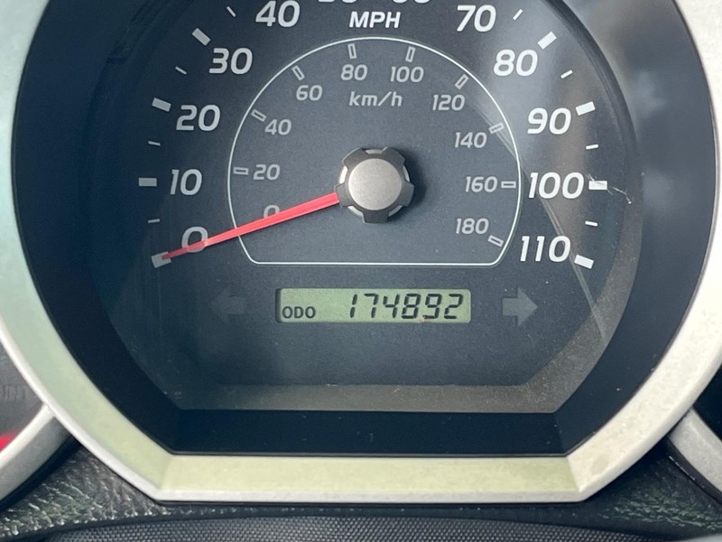 Toyota 4Runner Vehicle Image 12