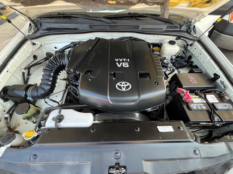 Toyota 4Runner Vehicle Image 14