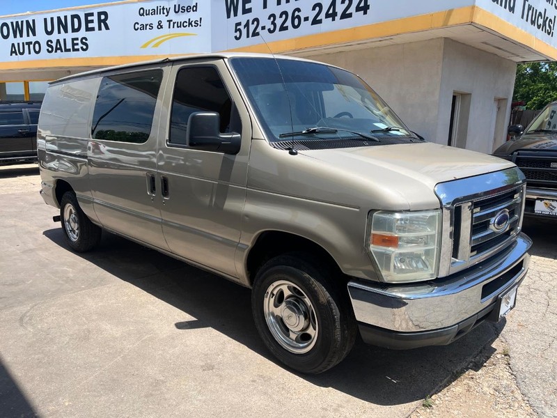 Ford Econoline Cargo Van Vehicle Image 03