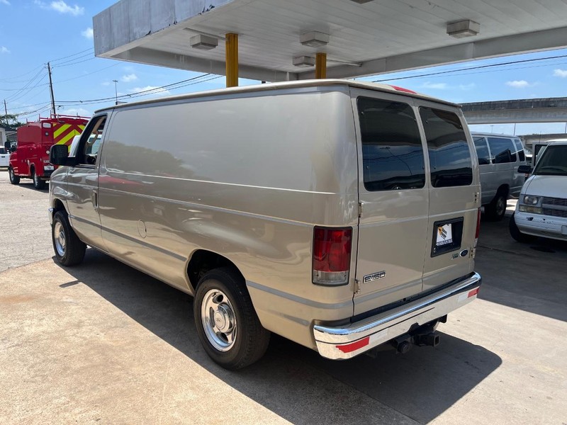 Ford Econoline Cargo Van Vehicle Image 06