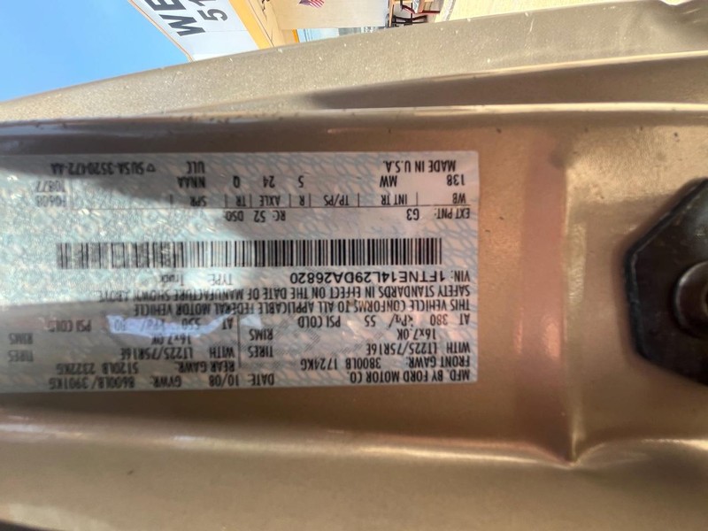 Ford Econoline Cargo Van Vehicle Image 09