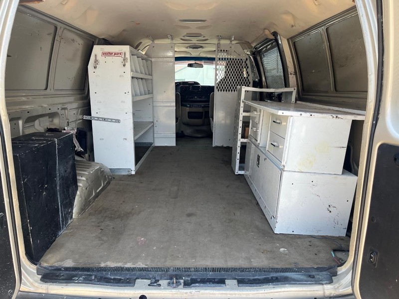Ford Econoline Cargo Van Vehicle Image 12