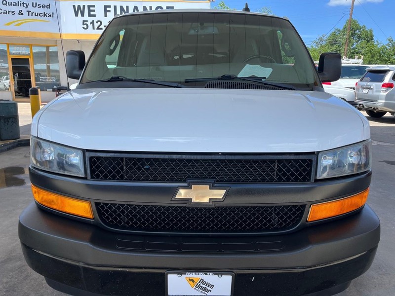 Chevrolet Express Passenger Vehicle Image 02