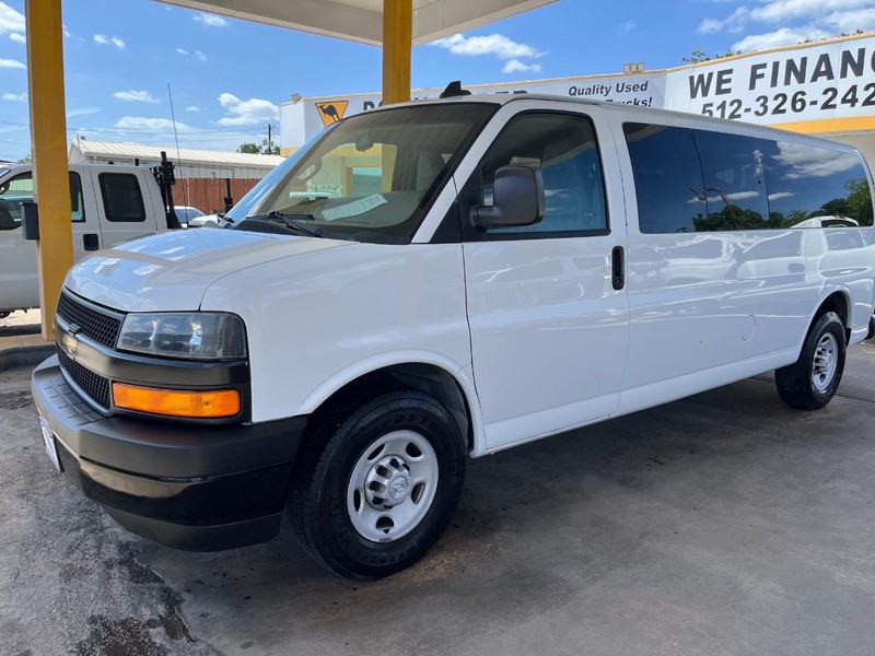 Chevrolet Express Passenger Vehicle Image 03