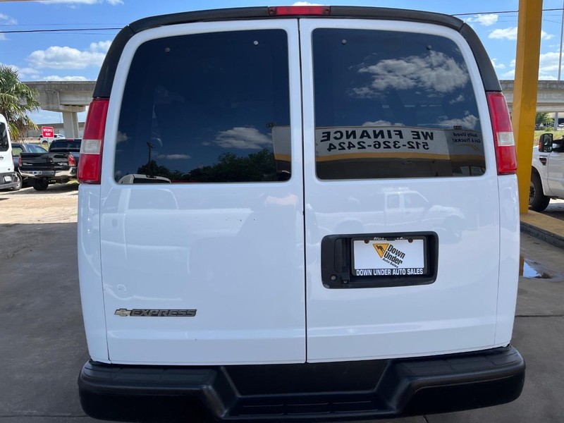 Chevrolet Express Passenger Vehicle Image 05