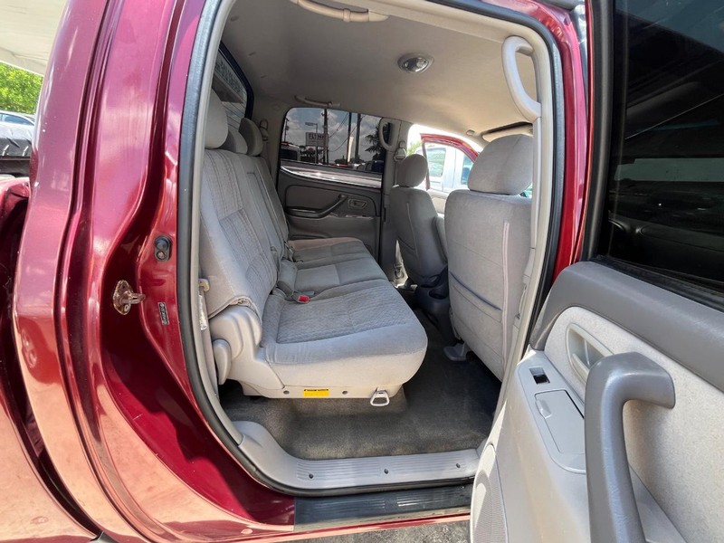 Toyota Tundra Vehicle Image 10