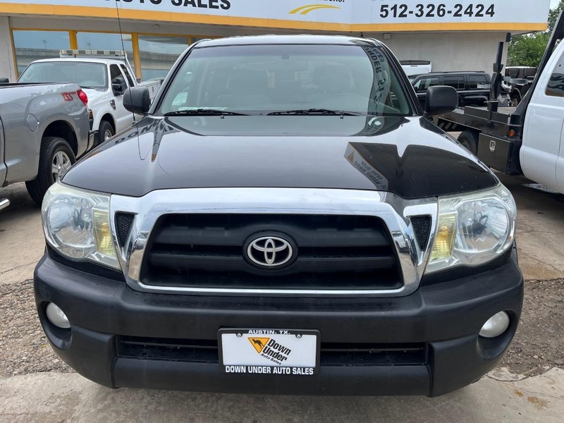 Toyota Tacoma Vehicle Image 02