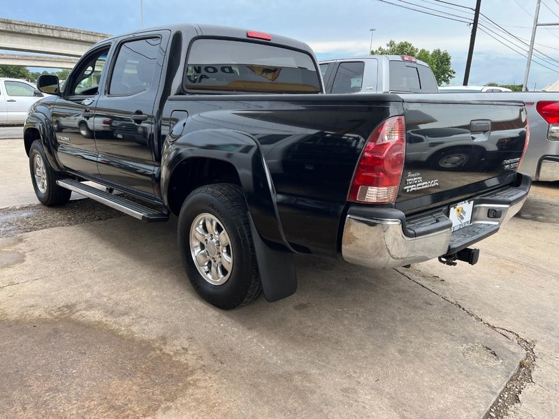 Toyota Tacoma Vehicle Image 06
