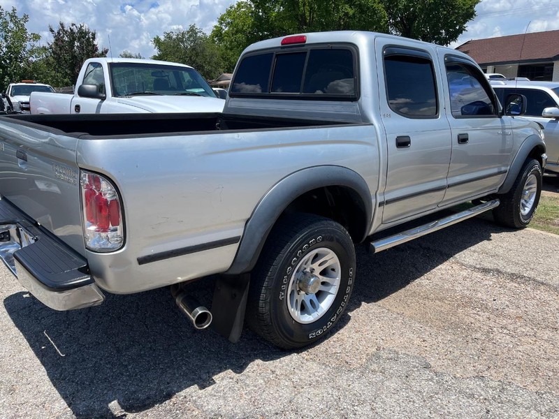 Toyota Tacoma Vehicle Image 04