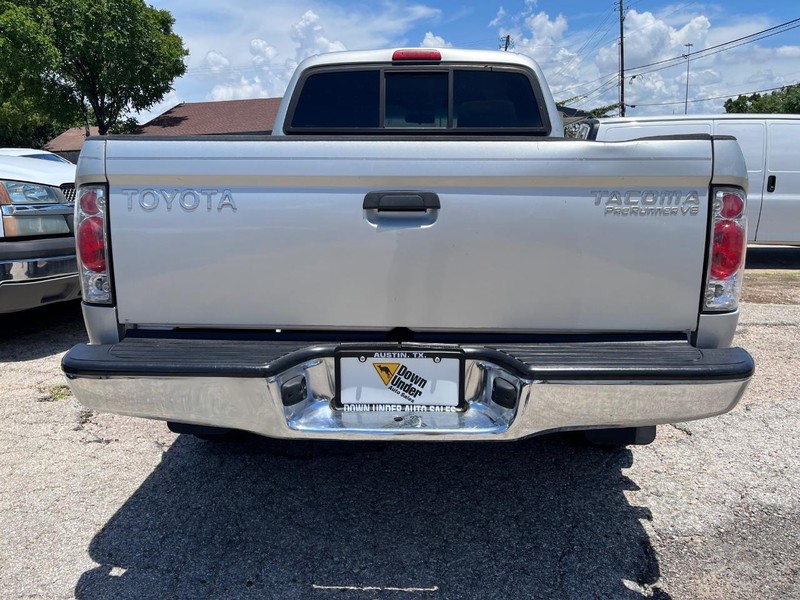 Toyota Tacoma Vehicle Image 05