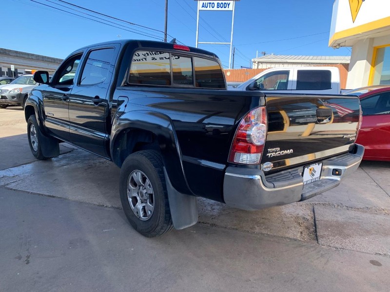 Toyota Tacoma Vehicle Image 04