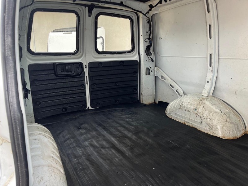 Chevrolet Express Cargo Van Vehicle Image 10