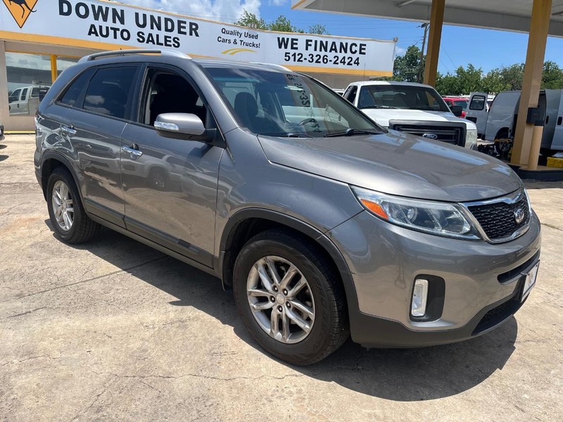 Kia Sorento Vehicle Image 03