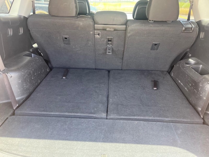 Kia Sorento Vehicle Image 12