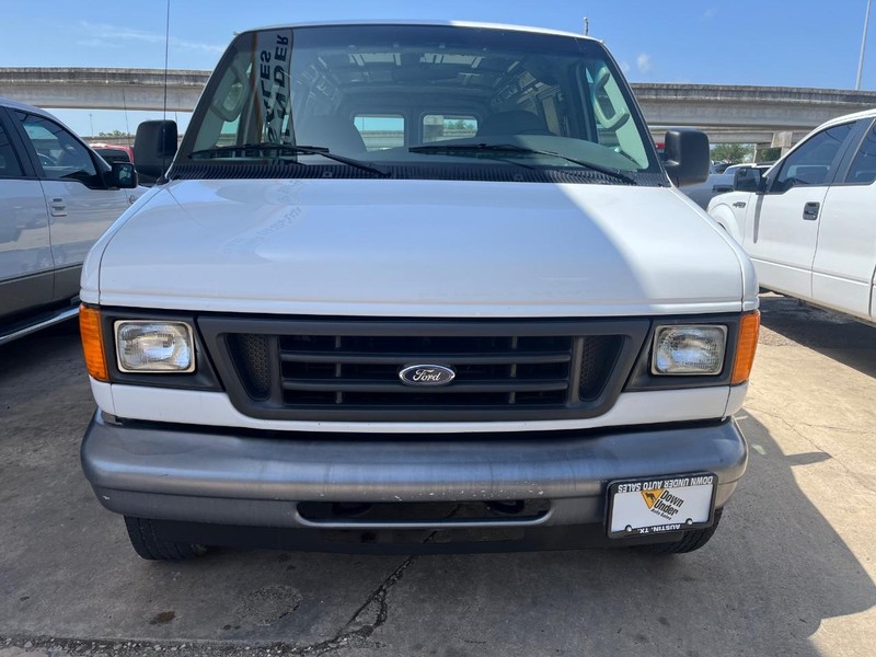 Ford Econoline Cargo Van Vehicle Image 02
