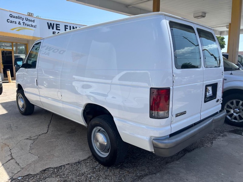 Ford Econoline Cargo Van Vehicle Image 06