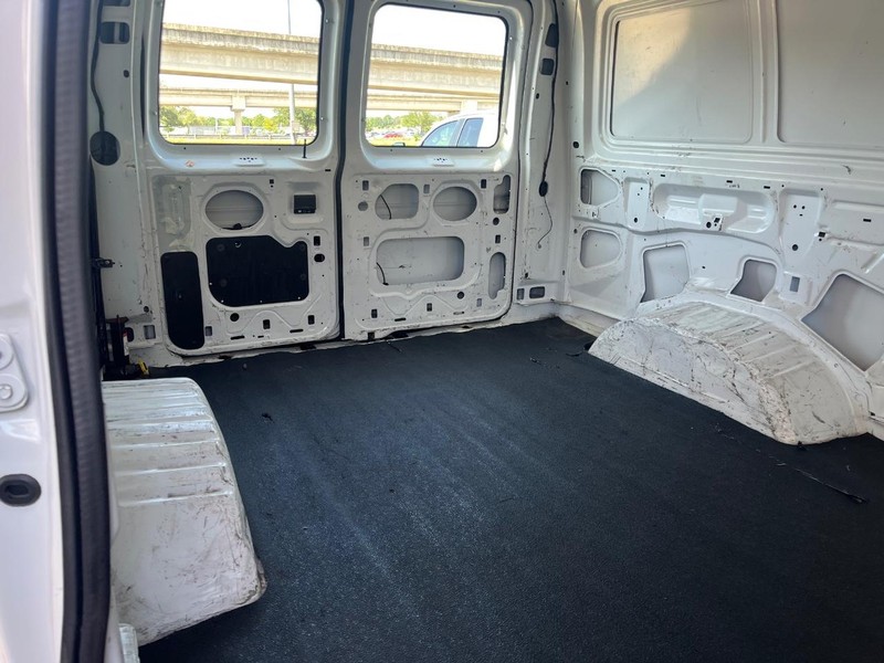 Ford Econoline Cargo Van Vehicle Image 11