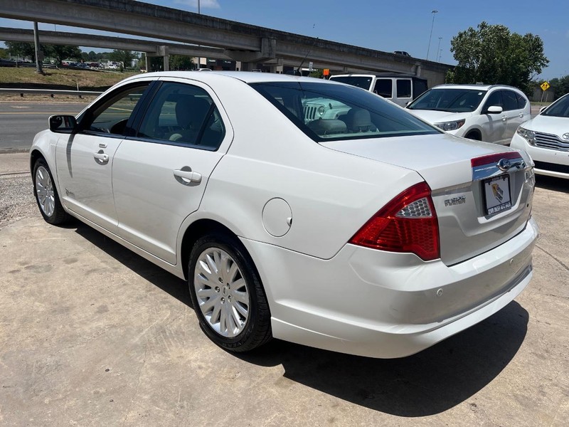 Ford Fusion Vehicle Image 04