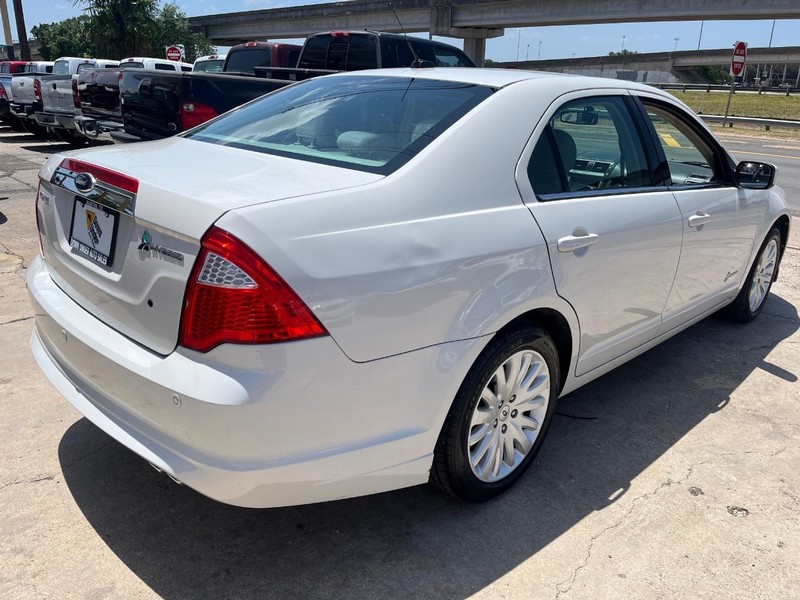 Ford Fusion Vehicle Image 06