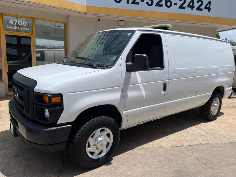 Ford Econoline Cargo Van Vehicle Image 03