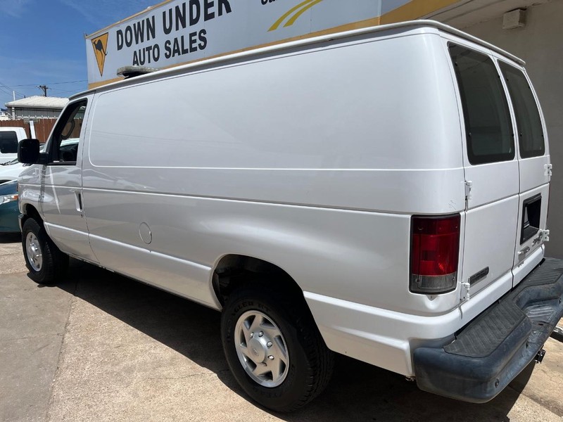 Ford Econoline Cargo Van Vehicle Image 04