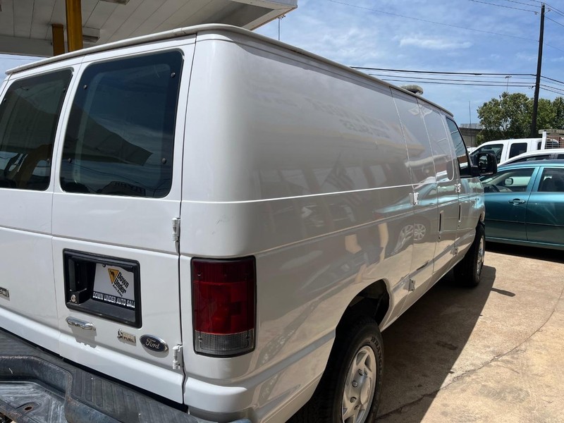 Ford Econoline Cargo Van Vehicle Image 06