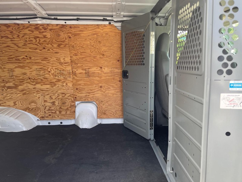 Ford Econoline Cargo Van Vehicle Image 11
