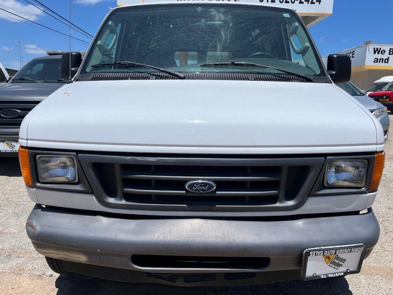 Ford Econoline Cargo Van Vehicle Image 02