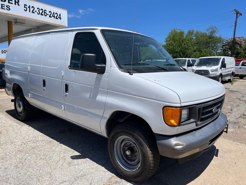 Ford Econoline Cargo Van Vehicle Image 03