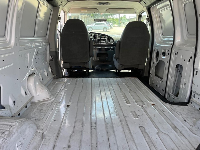 Ford Econoline Cargo Van Vehicle Image 10