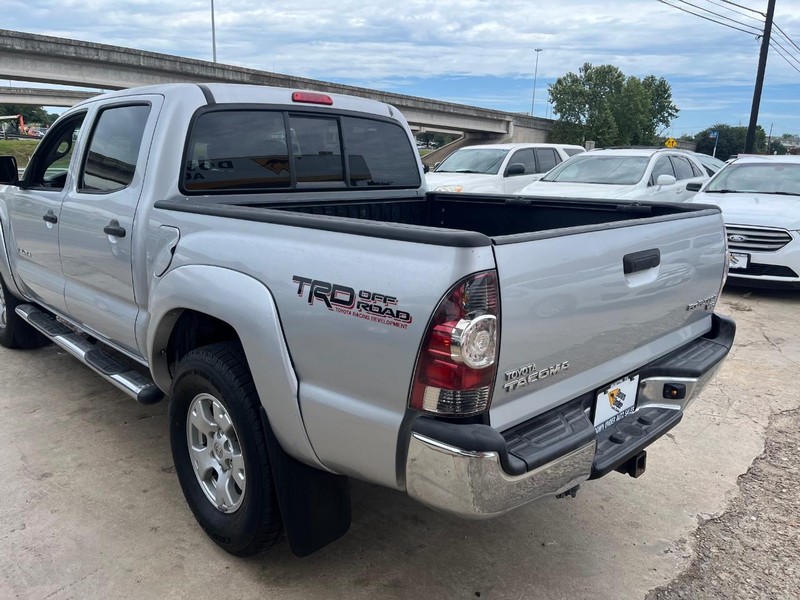 Toyota Tacoma Vehicle Image 06