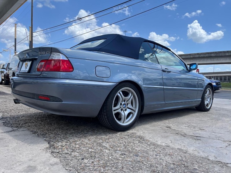 BMW 3 Series Vehicle Image 04