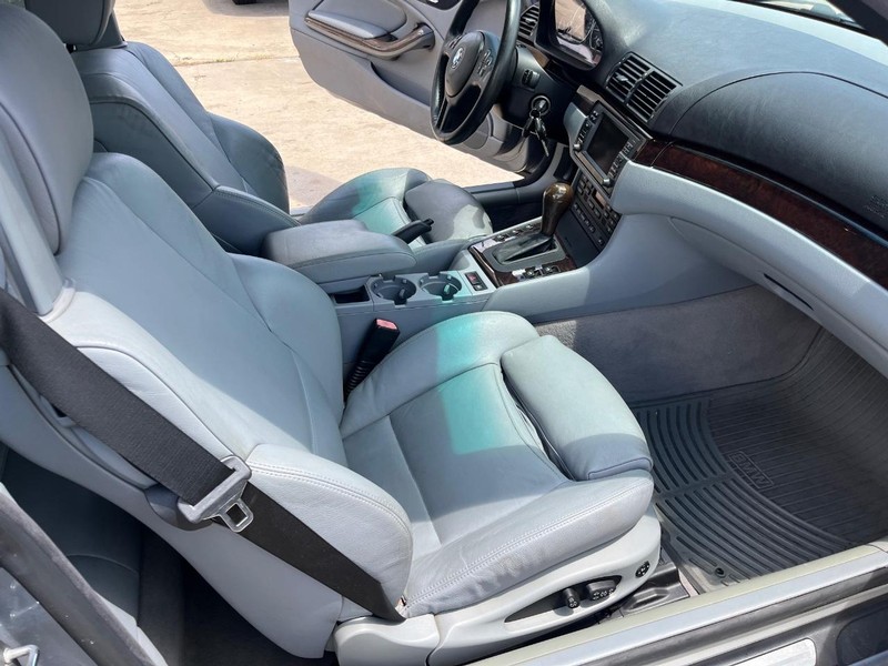 BMW 3 Series Vehicle Image 08