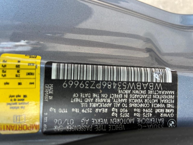 BMW 3 Series Vehicle Image 13