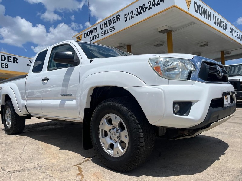 Toyota Tacoma Vehicle Image 03