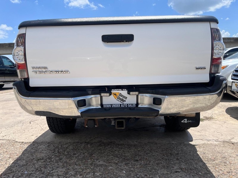 Toyota Tacoma Vehicle Image 05