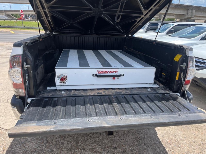 Toyota Tacoma Vehicle Image 15