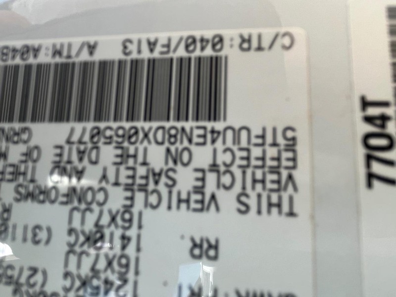 Toyota Tacoma Vehicle Image 18