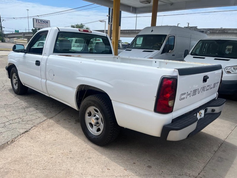 Chevrolet Silverado 1500 Vehicle Image 04