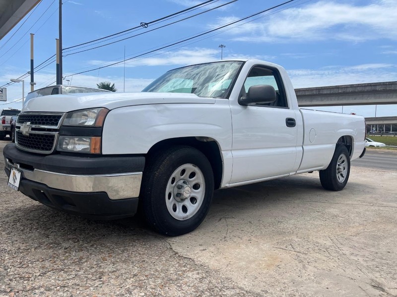 Chevrolet Silverado 1500 Vehicle Image 03