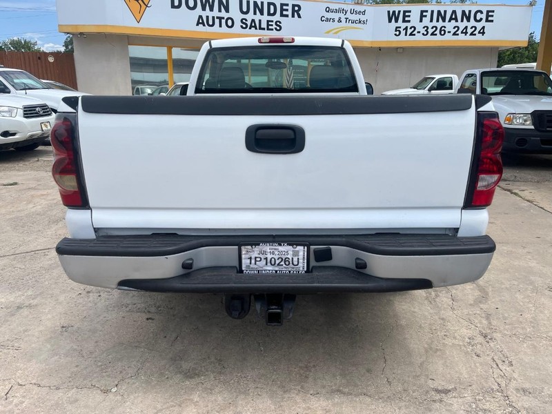 Chevrolet Silverado 1500 Vehicle Image 05