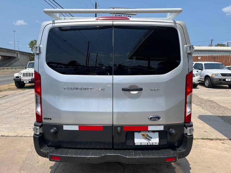 Ford Transit Wagon Vehicle Image 05