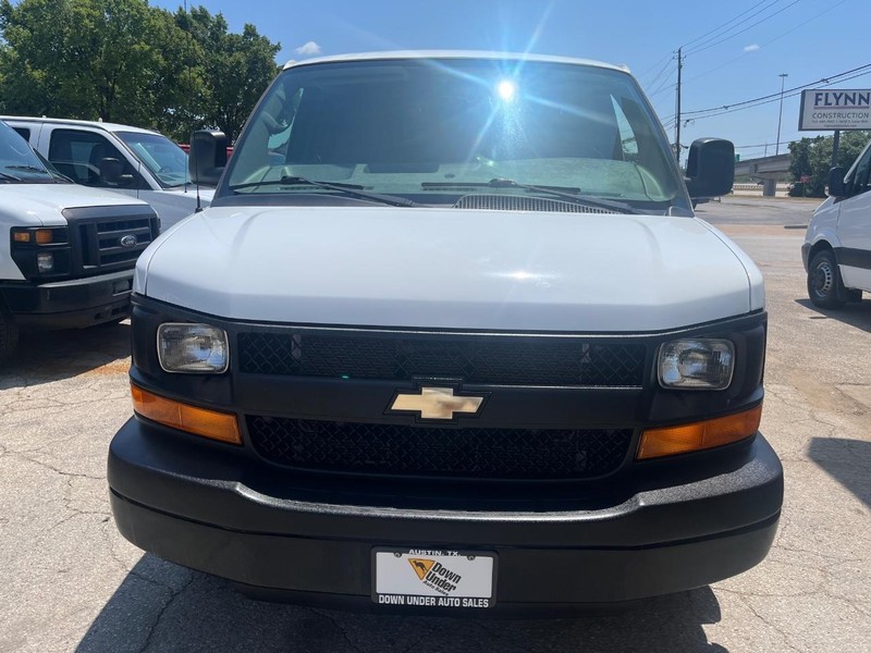 Chevrolet Express Cargo Van Vehicle Image 02