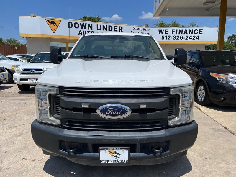 Ford Super Duty F-250 SRW Vehicle Image 02