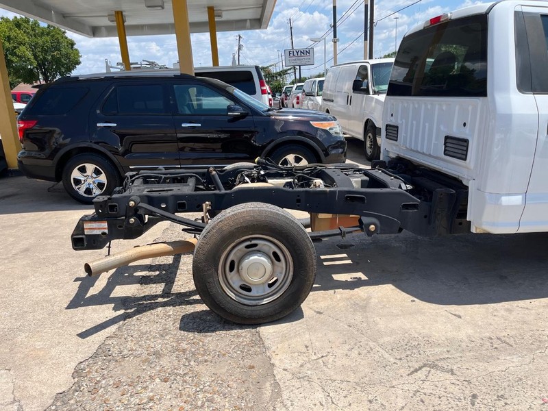Ford Super Duty F-250 SRW Vehicle Image 05