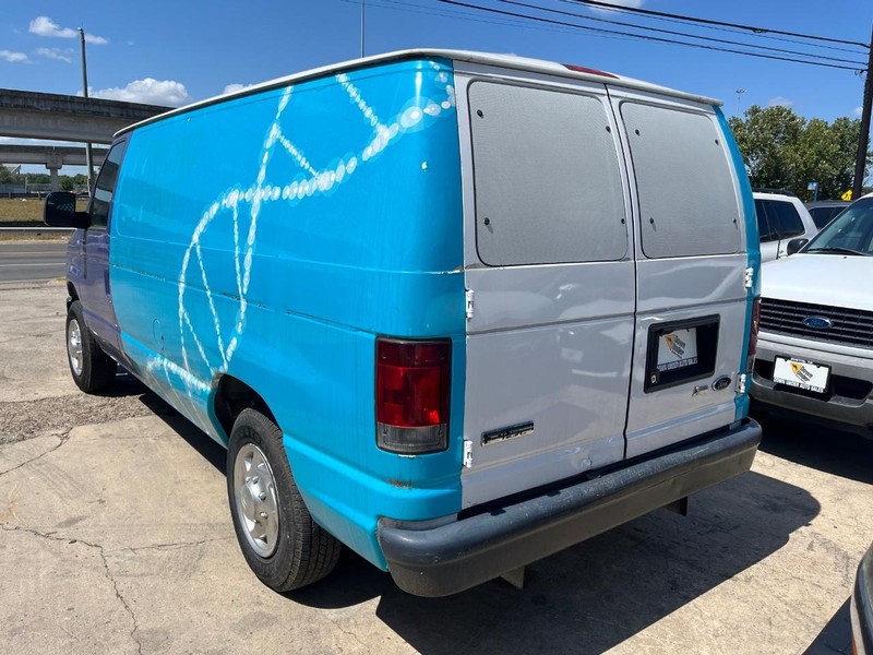 Ford Econoline Cargo Van Vehicle Image 04
