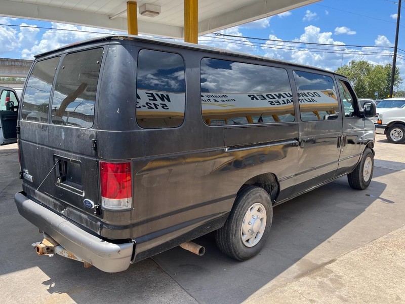 Ford Econoline Wagon Vehicle Image 04