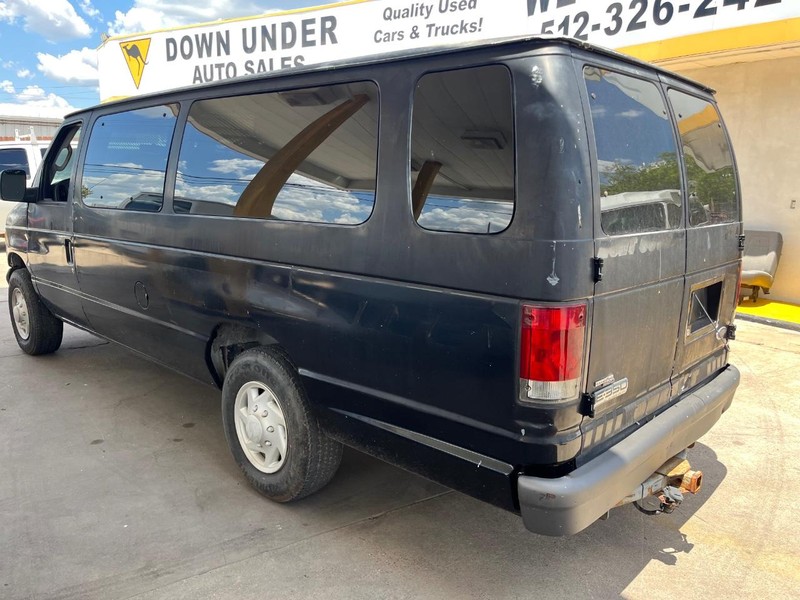 Ford Econoline Wagon Vehicle Image 06