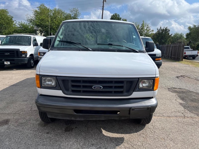 Ford Econoline Cargo Van Vehicle Image 02