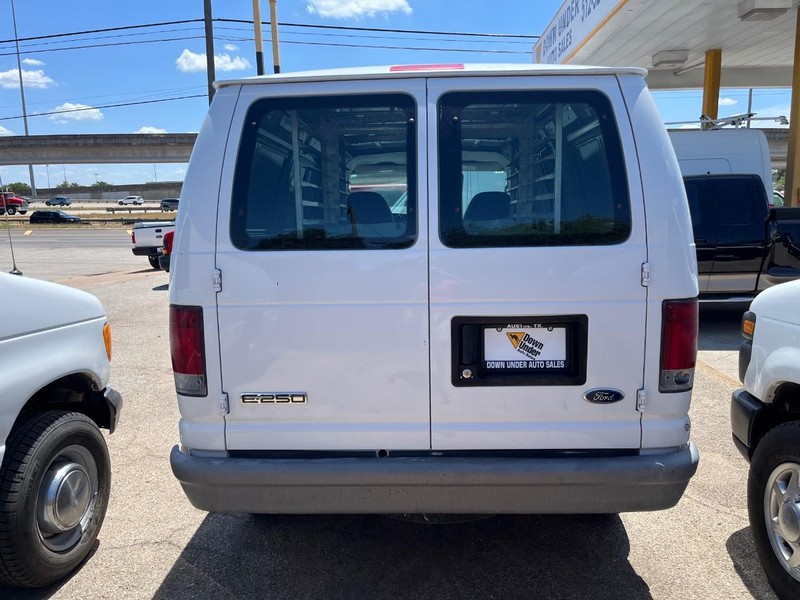 Ford Econoline Cargo Van Vehicle Image 04